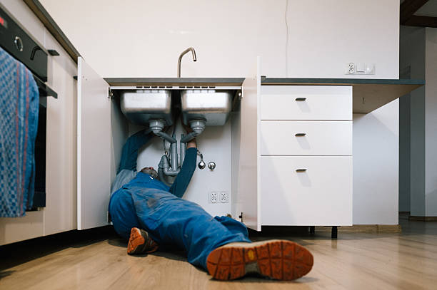 Professional Leak Detection technician working in Arlington Heights, PA